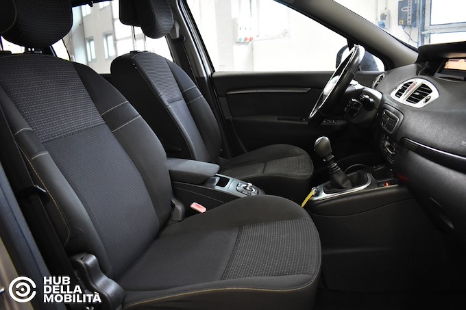 RENAULT Scénic 1.9 dCi 130CV Dynamique